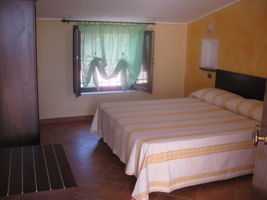 Villa Agritursmo Montesalerno à Diamante Chambre photo