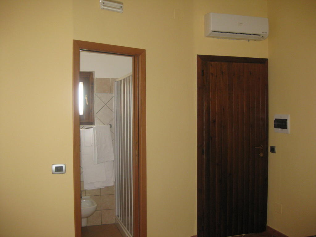 Villa Agritursmo Montesalerno à Diamante Chambre photo